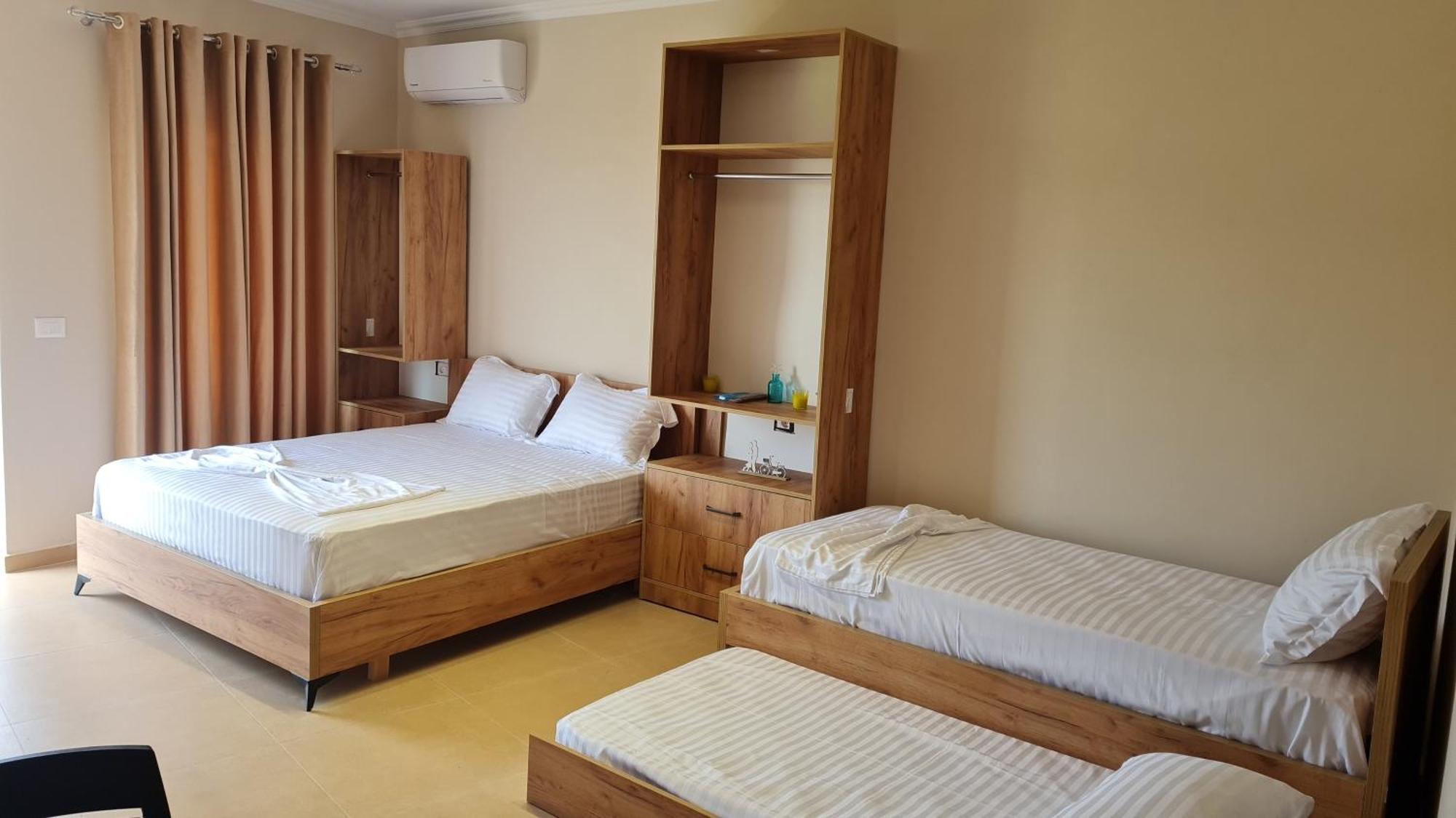 Sol Apartments Gjiri Lalzit دراس المظهر الخارجي الصورة