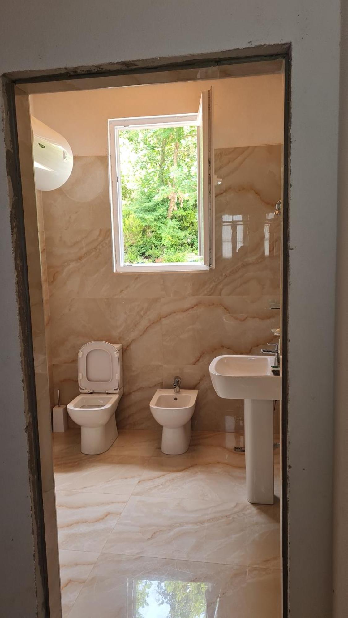Sol Apartments Gjiri Lalzit دراس المظهر الخارجي الصورة