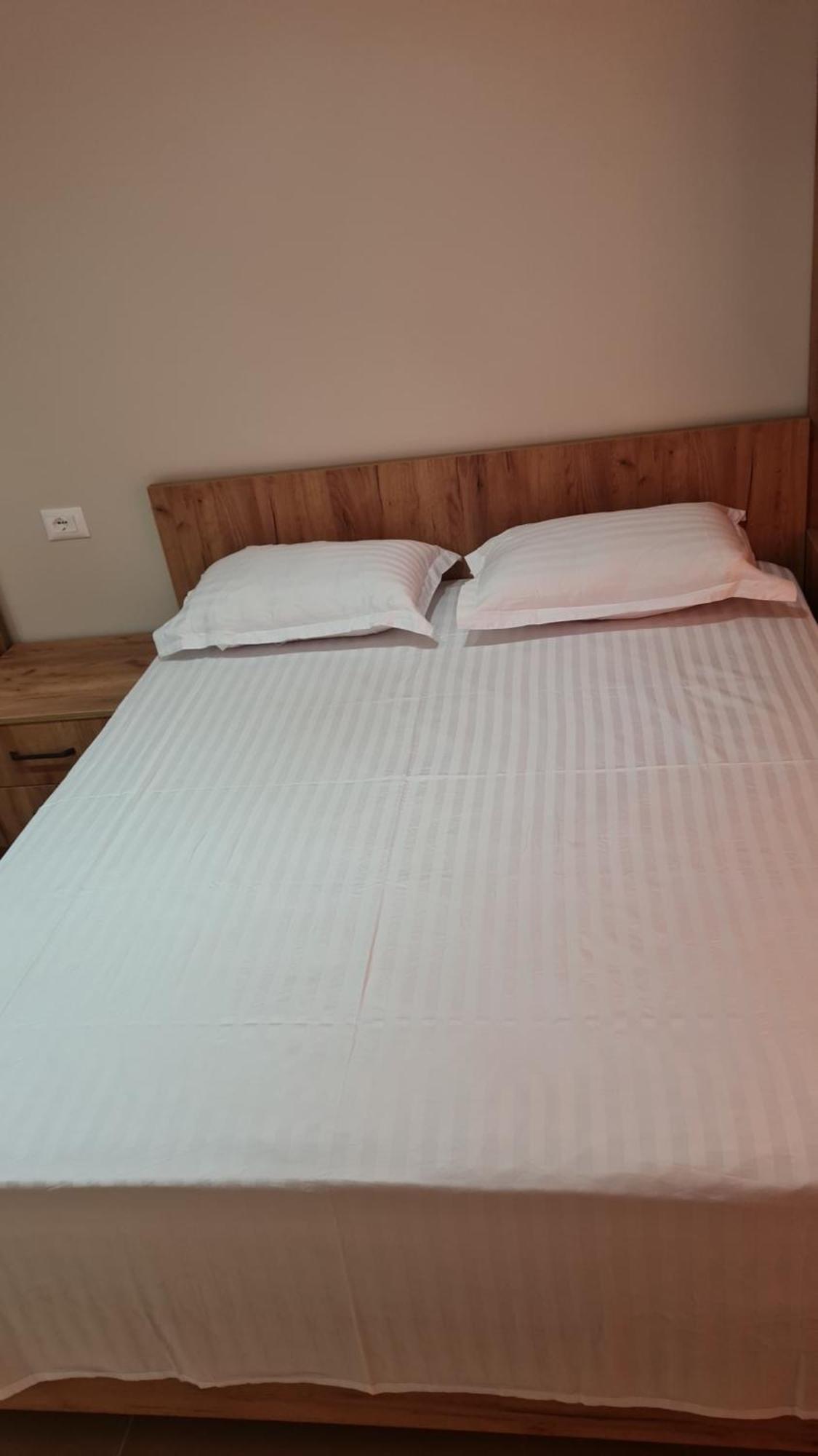 Sol Apartments Gjiri Lalzit دراس المظهر الخارجي الصورة